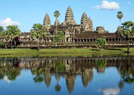 Vietnam tops the list of foreign visitors to Cambodia - ảnh 1